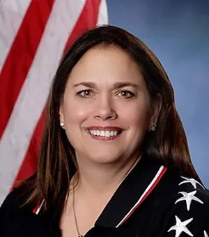 LuAnn McDonald is a Board Member of the Veterans Honor Flight of ND/MN